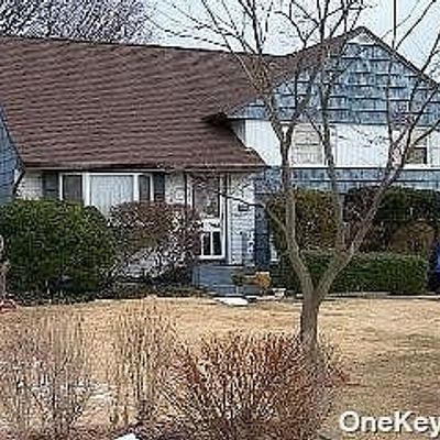 Address Withheld By Seller, Wantagh, NY 11793