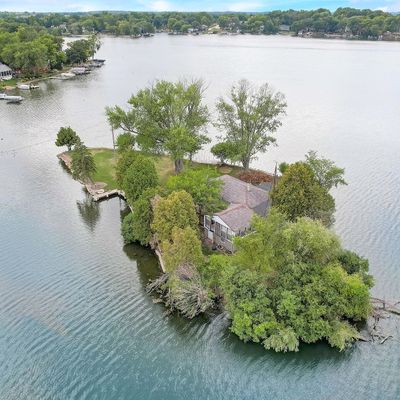 Beach Dr, Waterford, WI 53185