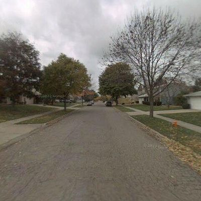 Brisbane Dr, Lansing, MI 48911