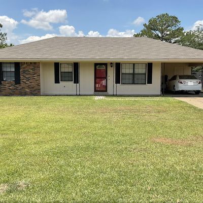 95 Belle Cir, Columbus, MS 39702