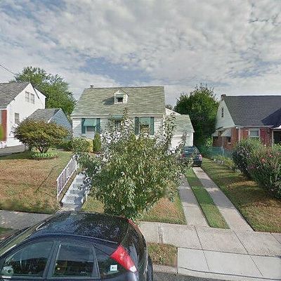 95 Palsa Ave, Elmwood Park, NJ 07407