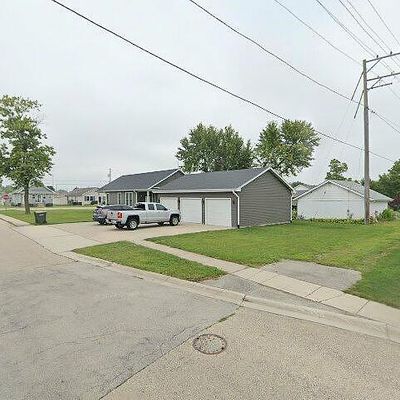 95 W Elm St, Coal City, IL 60416