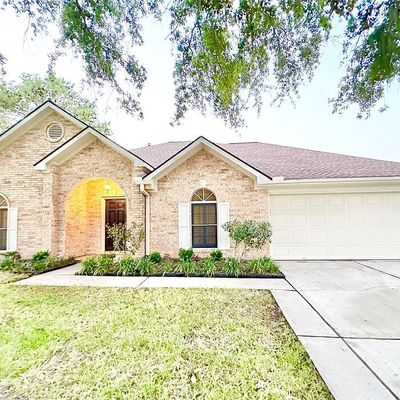 9501 Dry Desert Way, La Porte, TX 77571