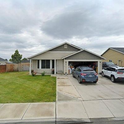 9515 Mustang Dr, Pasco, WA 99301