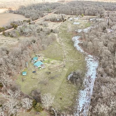 9517 S Pleasant Valley Rd, Gentry, AR 72734