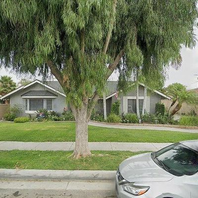 9527 Ives St, Bellflower, CA 90706