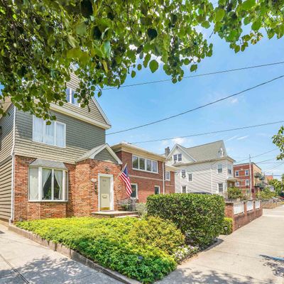 953 Avenue C, Bayonne, NJ 07002