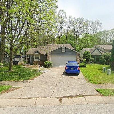 957 Timber Creek Ln, Greenwood, IN 46142