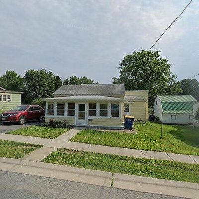 96 E Dezeng St, Clyde, NY 14433