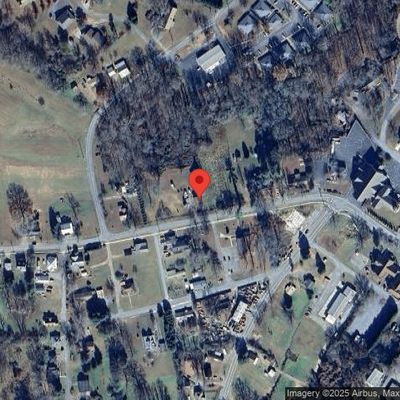 96 Hiawassee St, Hayesville, NC 28904