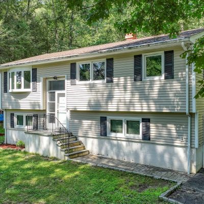 96 Lantern Dr, Monroe, CT 06468