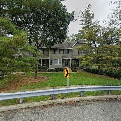 96 Lincoln Park Rd, Pequannock, NJ 07440