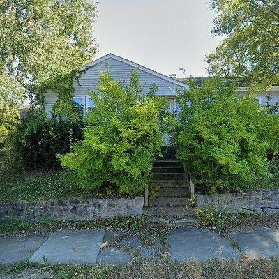 96 Raymond Street Ext, New London, CT 06320