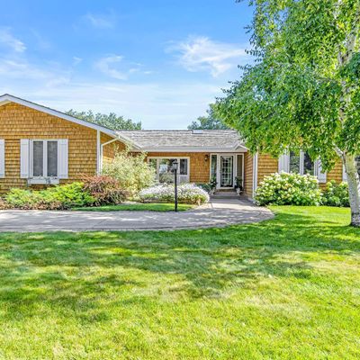 9625 Lakewood Cir, Chaska, MN 55318