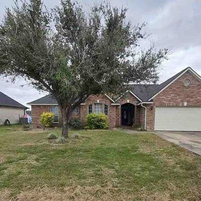 9631 Highland Pointe Dr, Needville, TX 77461