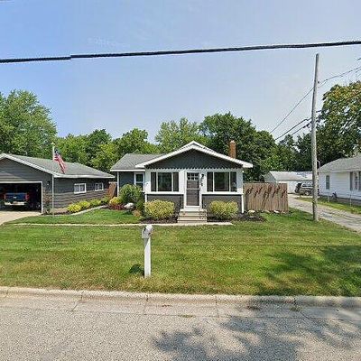 966 Young Ave, Muskegon, MI 49441