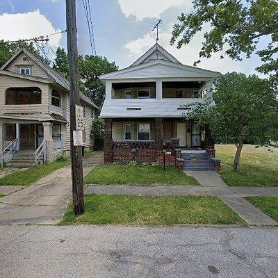 969 Parkway Rd, Cleveland, OH 44108