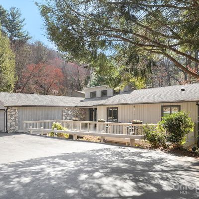 97 Ballantree Dr, Asheville, NC 28803