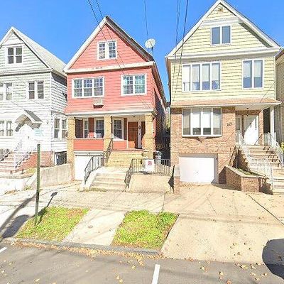 97 W 42 Nd St, Bayonne, NJ 07002