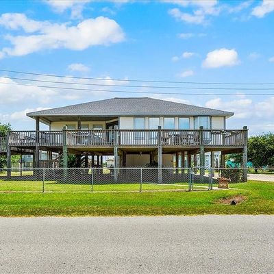 970 Gulfview Dr, Port Bolivar, TX 77650