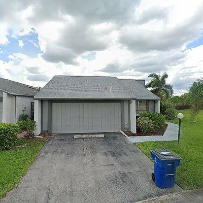 9749 Maplecrest Cir, Lehigh Acres, FL 33936