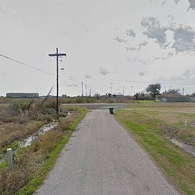 Greenwich St, Sabine Pass, TX 77655