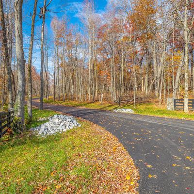 Hidden River Ln, Signal Mountain, TN 37377