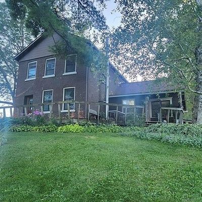 S6143 Spring Valley Rd, Loganville, WI 53943