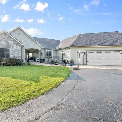 N5554 Christberg Rd, Jefferson, WI 53549