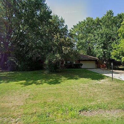 N57 W18185 Juniper Ln, Menomonee Falls, WI 53051