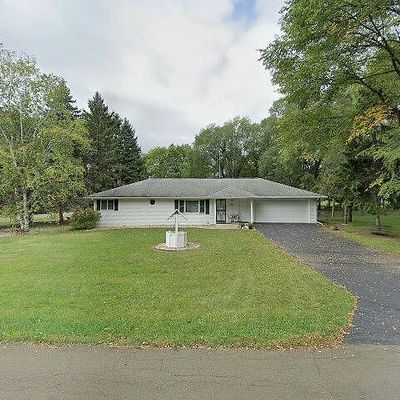 N6145 Hillcrest Rd, Pardeeville, WI 53954