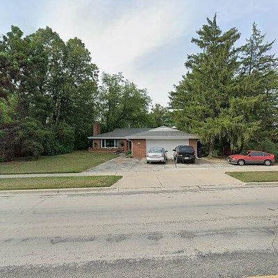 N84 W16024 Menomonee Ave, Menomonee Falls, WI 53051