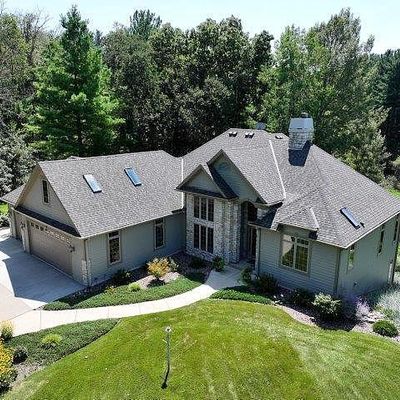 N9210 Wooded Ct, Whitewater, WI 53190