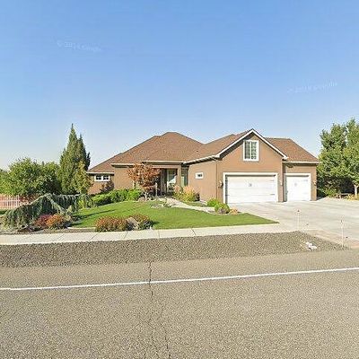 One Acre Views Country 1382 Country Ridge Drive, Richland, WA 99352