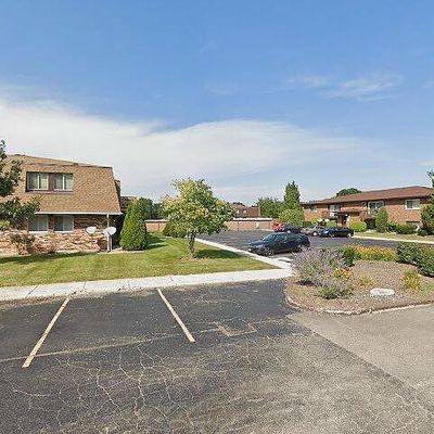 P21 Kickapoo Ct, Mokena, IL 60448