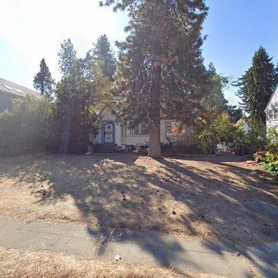 1028 E Overbluff Rd, Spokane, WA 99203