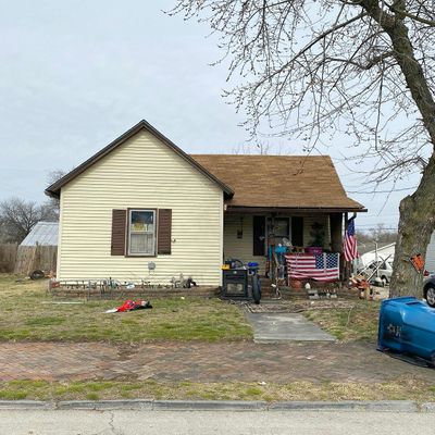 1029 W Chestnut St, Carthage, MO 64836