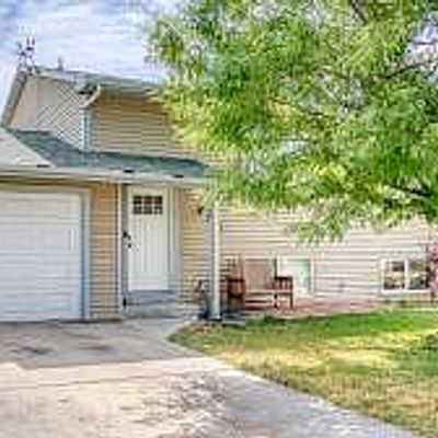 103 W Redwood St, Gillette, WY 82718