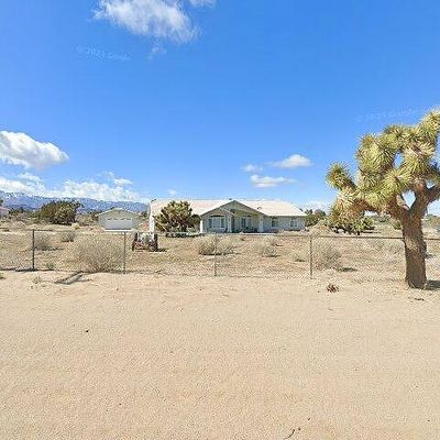 10470 Arrowhead Rd, Phelan, CA 92371