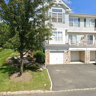 1048 Shadowlawn Dr, Green Brook, NJ 08812