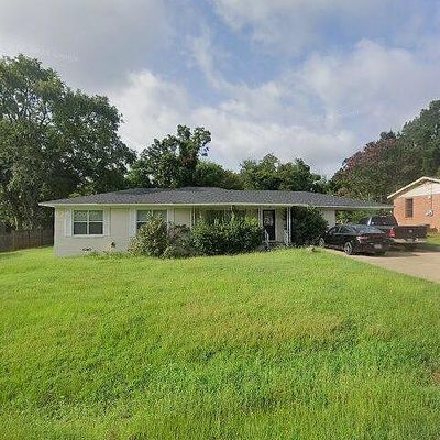 105 Calloway Dr Hughes Springs, Hughes Springs, TX 75656