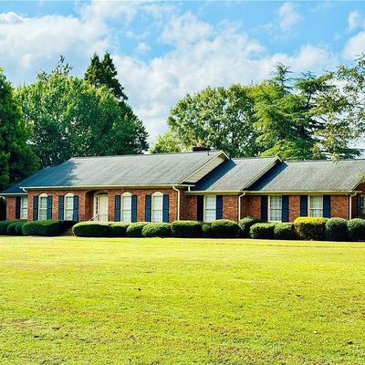 107 Playground Rd, Walhalla, SC 29691