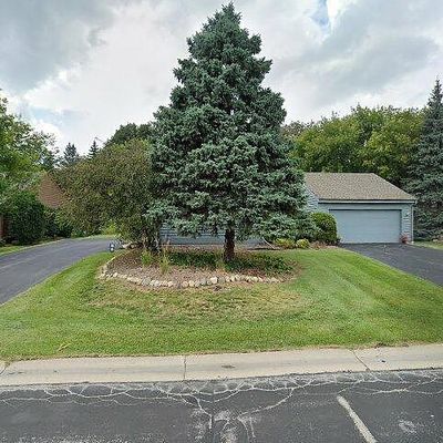 W133 N8139 Danell Dr, Menomonee Falls, WI 53051