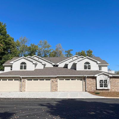 W141 N9984 Seven Pines Way, Germantown, WI 53022