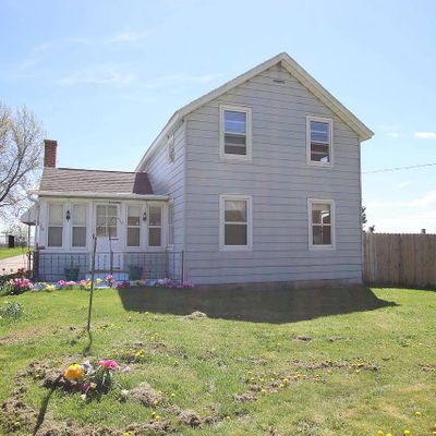 W1796 Puddlefort St, Mount Calvary, WI 53057