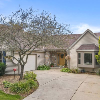 W171 N10323 Wildrose Ln, Germantown, WI 53022