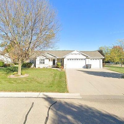 W7273 Fox Hollow Ln, Greenville, WI 54942