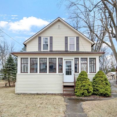 W7747 Pine St, Shiocton, WI 54170