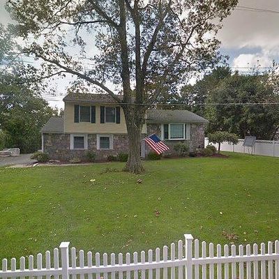 1 Maple Ct, Mahopac, NY 10541