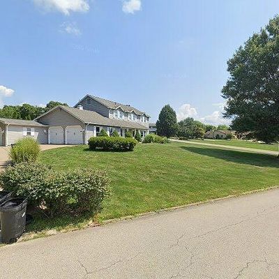 10 Plymouth Ct, Uniontown, PA 15401